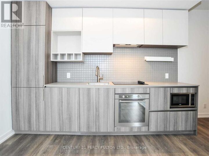 Property Photo:  898 Portage Parkway 4012  ON L4K 0J7 