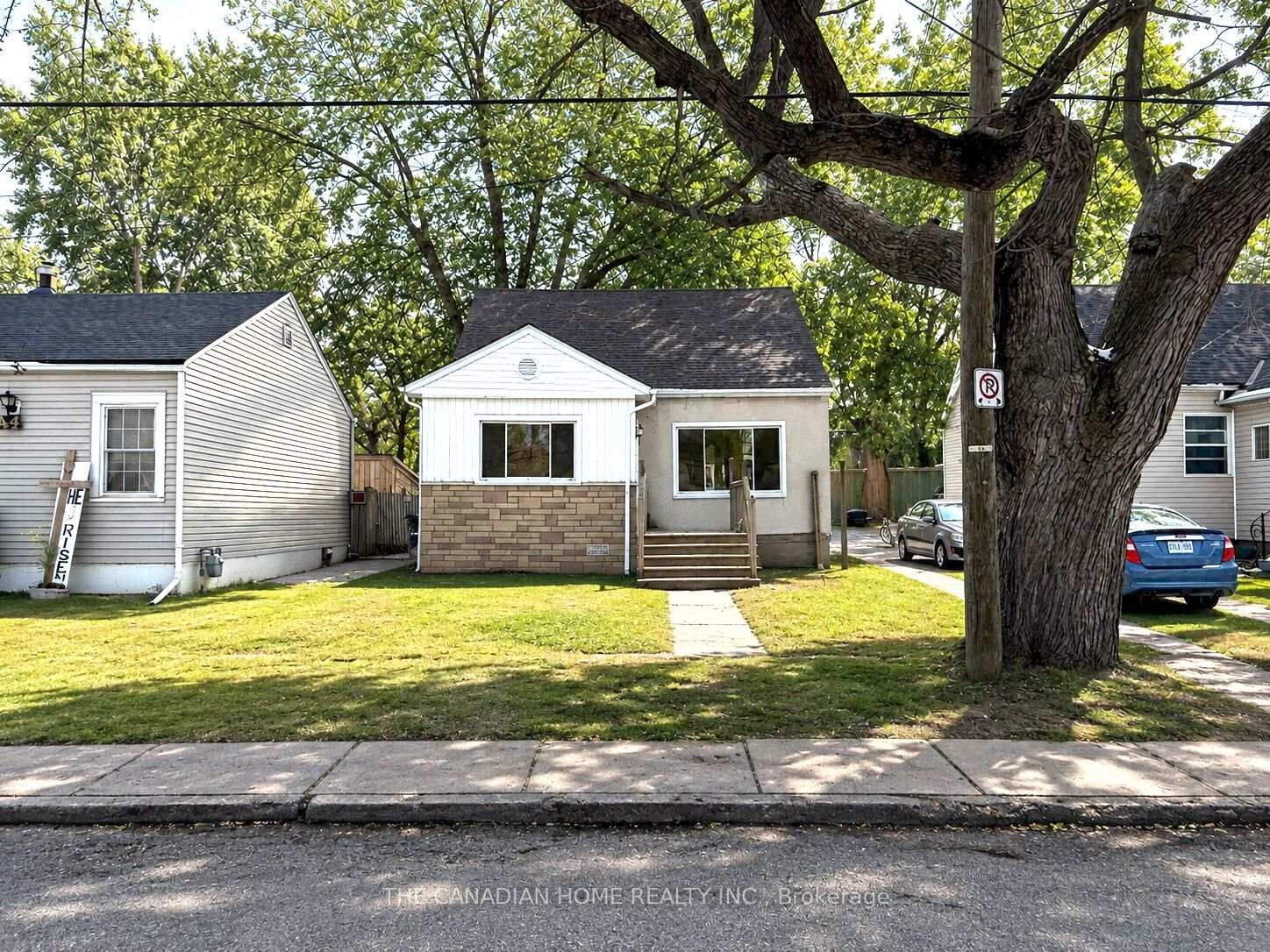 Property Photo:  42 Union Street  ON L2S 2R2 