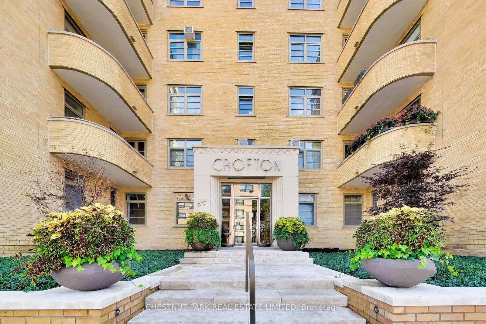 Property Photo:  717 Eglinton Avenue W 509  ON M5N 1C9 
