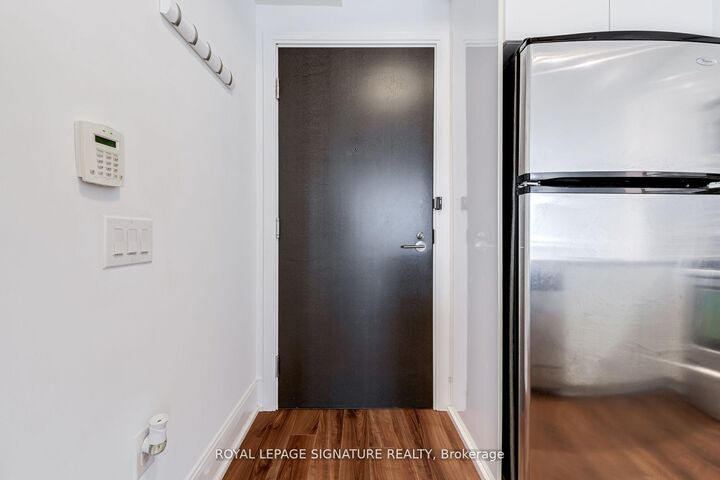Property Photo:  560 Front Street W 1103  ON M5V 1C1 