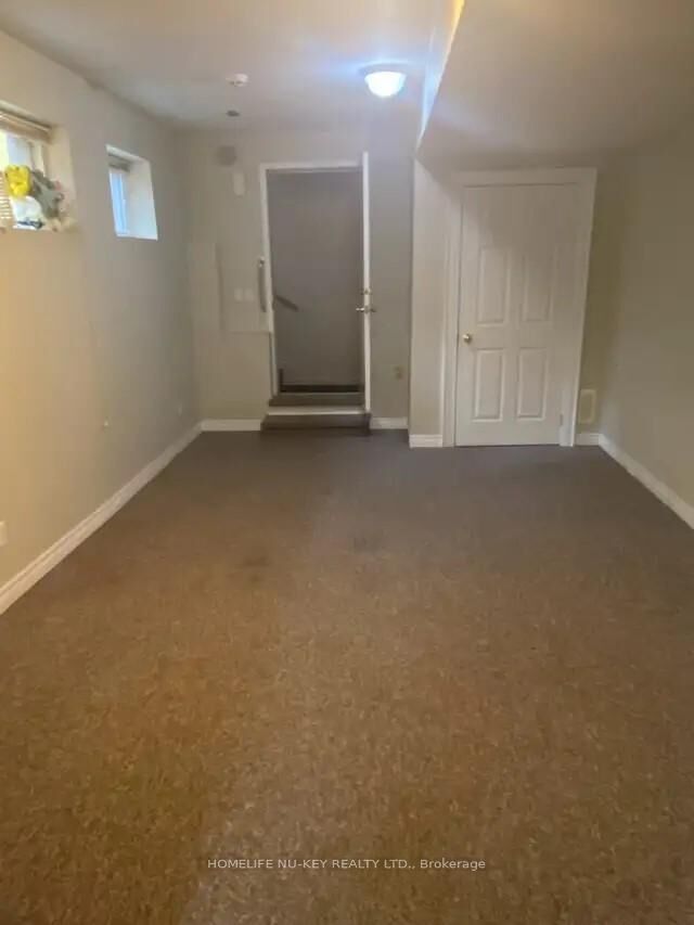 Property Photo:  38 Castle Drive  ON L4N 1R1 