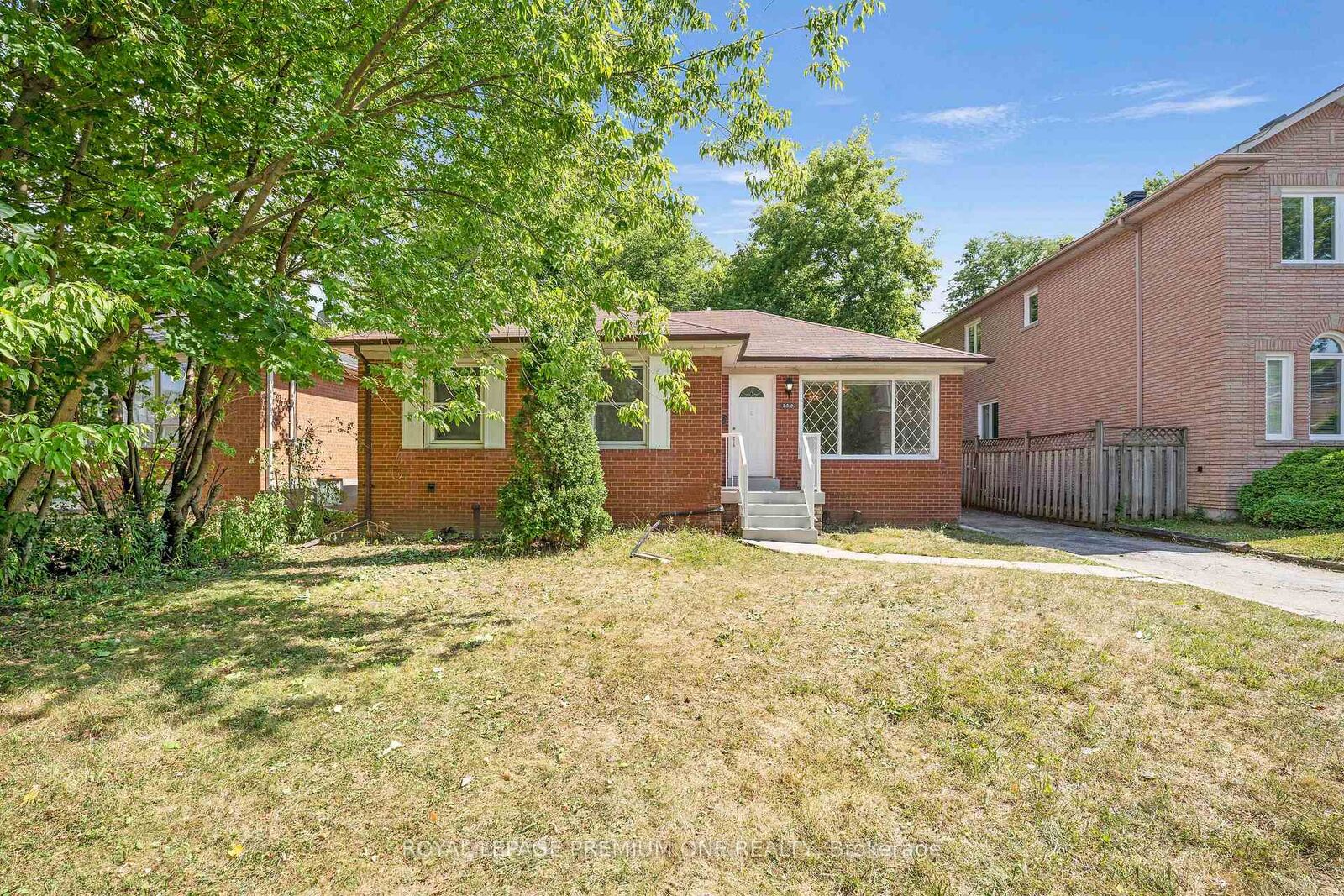 Property Photo:  139 McKee Avenue Lower Level  ON M2N 4C5 