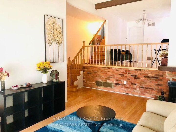 Property Photo:  58 Ambercroft Boulevard  ON M1W 3B9 