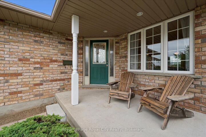 Property Photo:  3 Munroe Crescent  ON N1G 5E6 