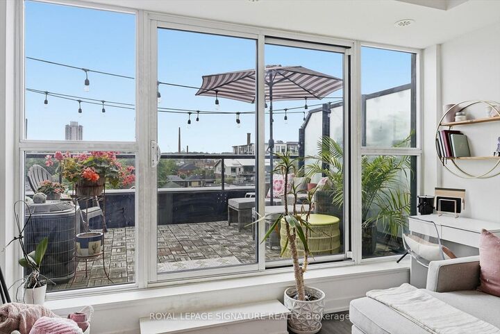 Property Photo:  899 Queen Street E 503  ON M4M 0C8 