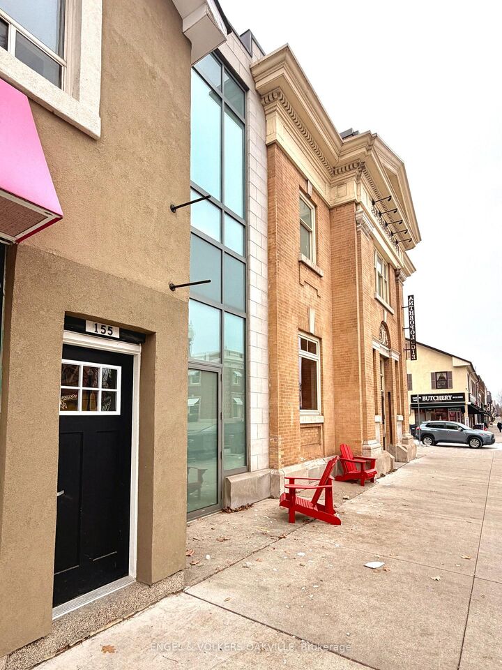 Property Photo:  155 Lakeshore Road E 2  ON L6J 5C3 