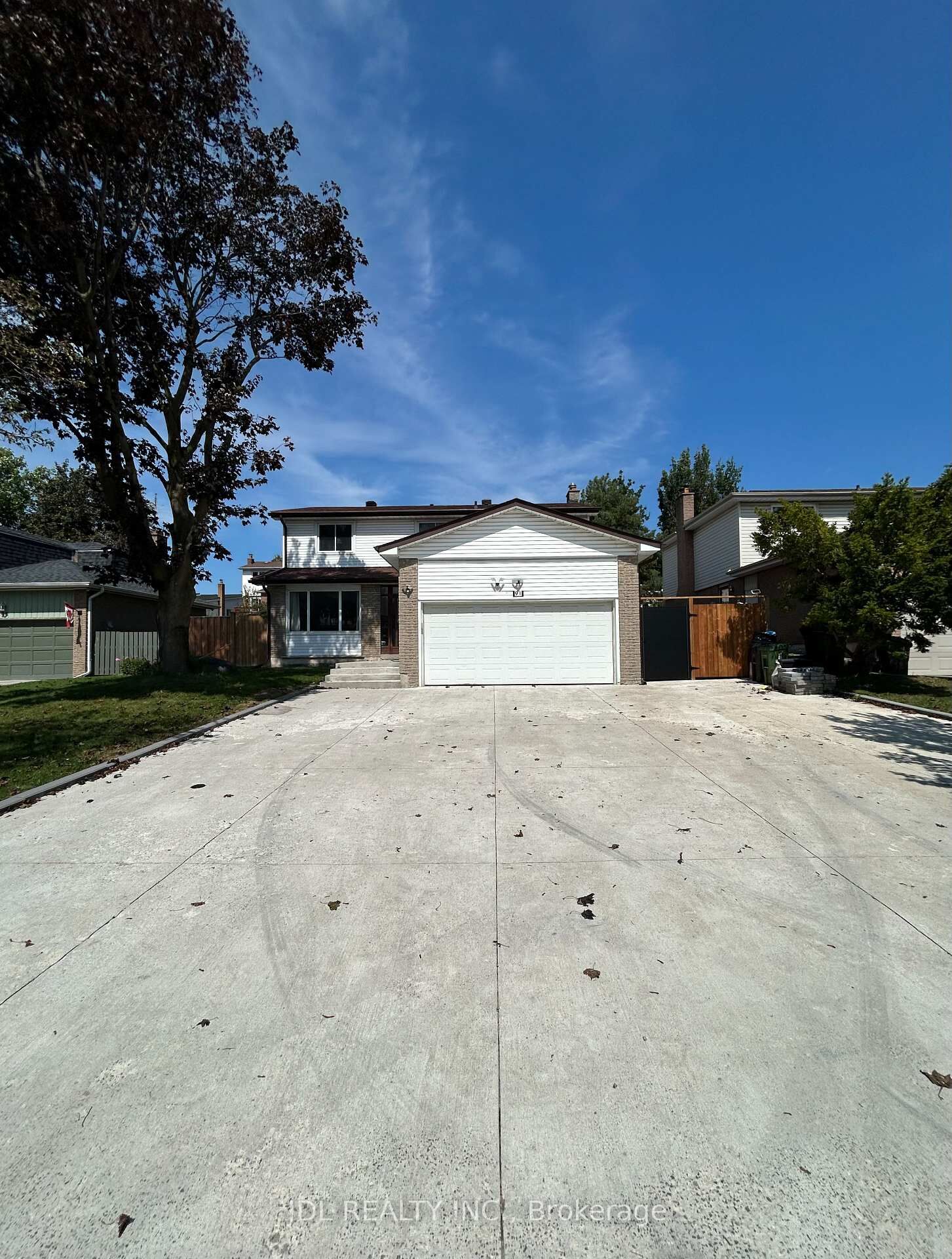 Property Photo: 91 Bushmills Sq Square Entire One-Bedroom A Bsmt ON M1V 1K5
