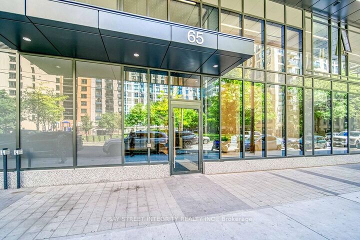 Property Photo:  65 Mutual Street 3002  ON M5B 0E5 