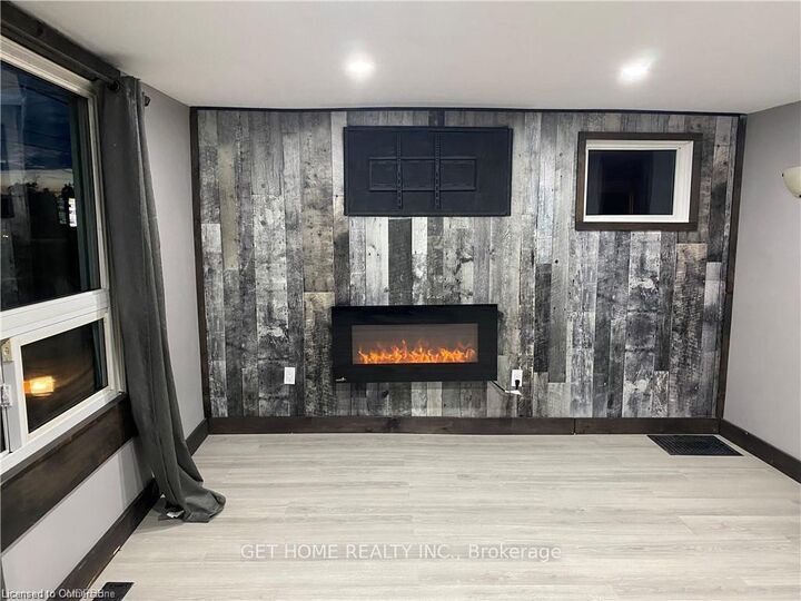 Property Photo:  100 Lincoln Street  ON L3C 5J7 
