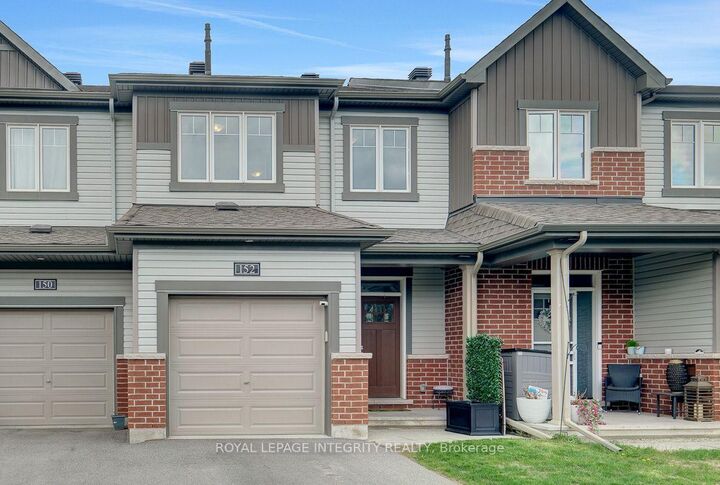 Property Photo:  152 Gardenpost Terrace  ON K4A 5G9 