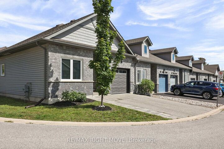 Property Photo:  40 Lily Drive  ON L3V 0G3 