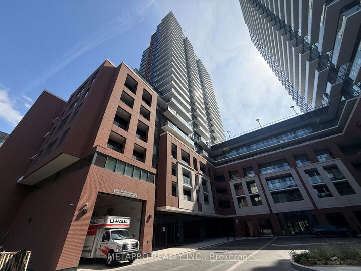 Property Photo:  4010 Eglinton Avenue W 2016  ON M9A 0G5 