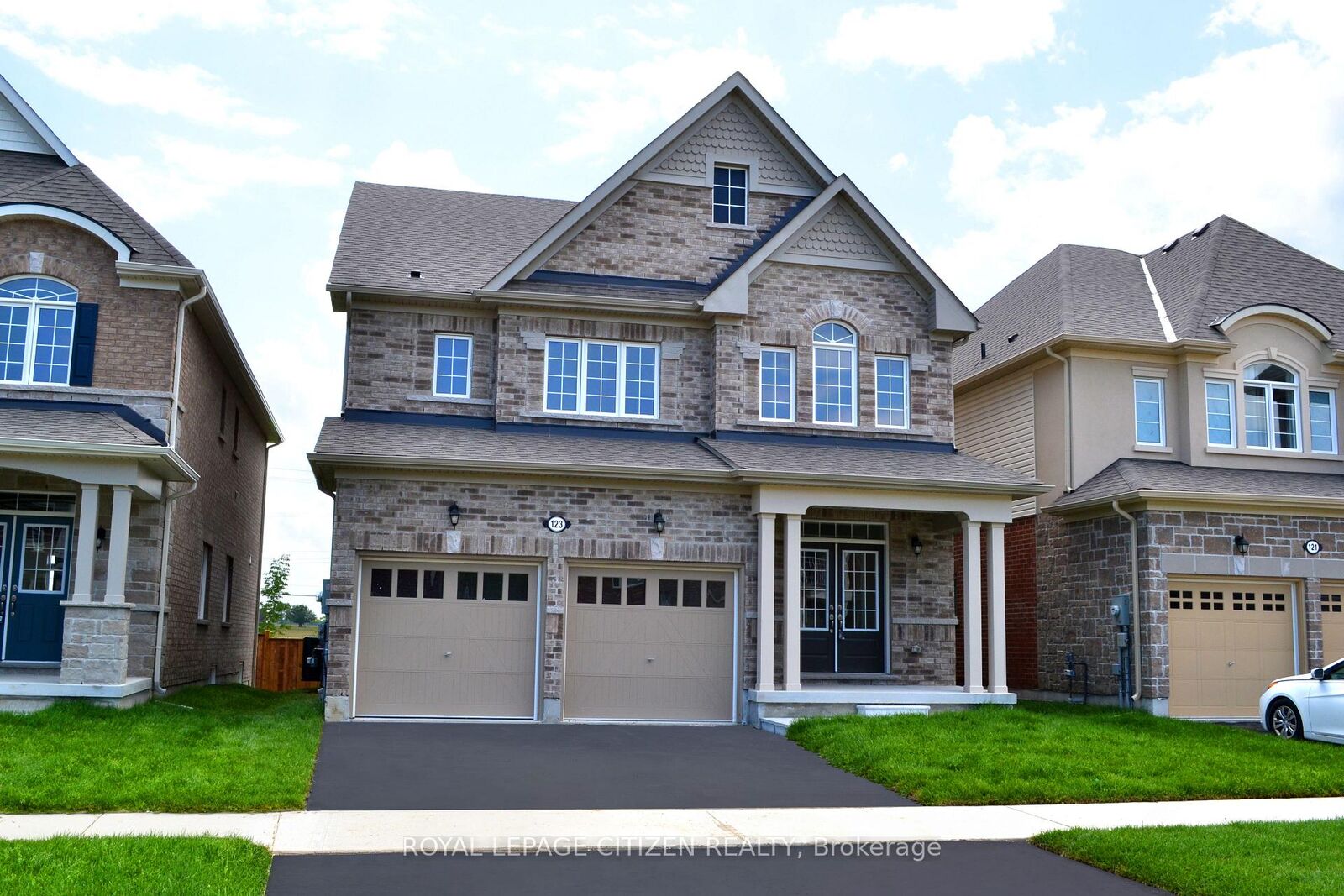 Property Photo:  123 Cliff Thompson Crescent  ON L0E 1R0 