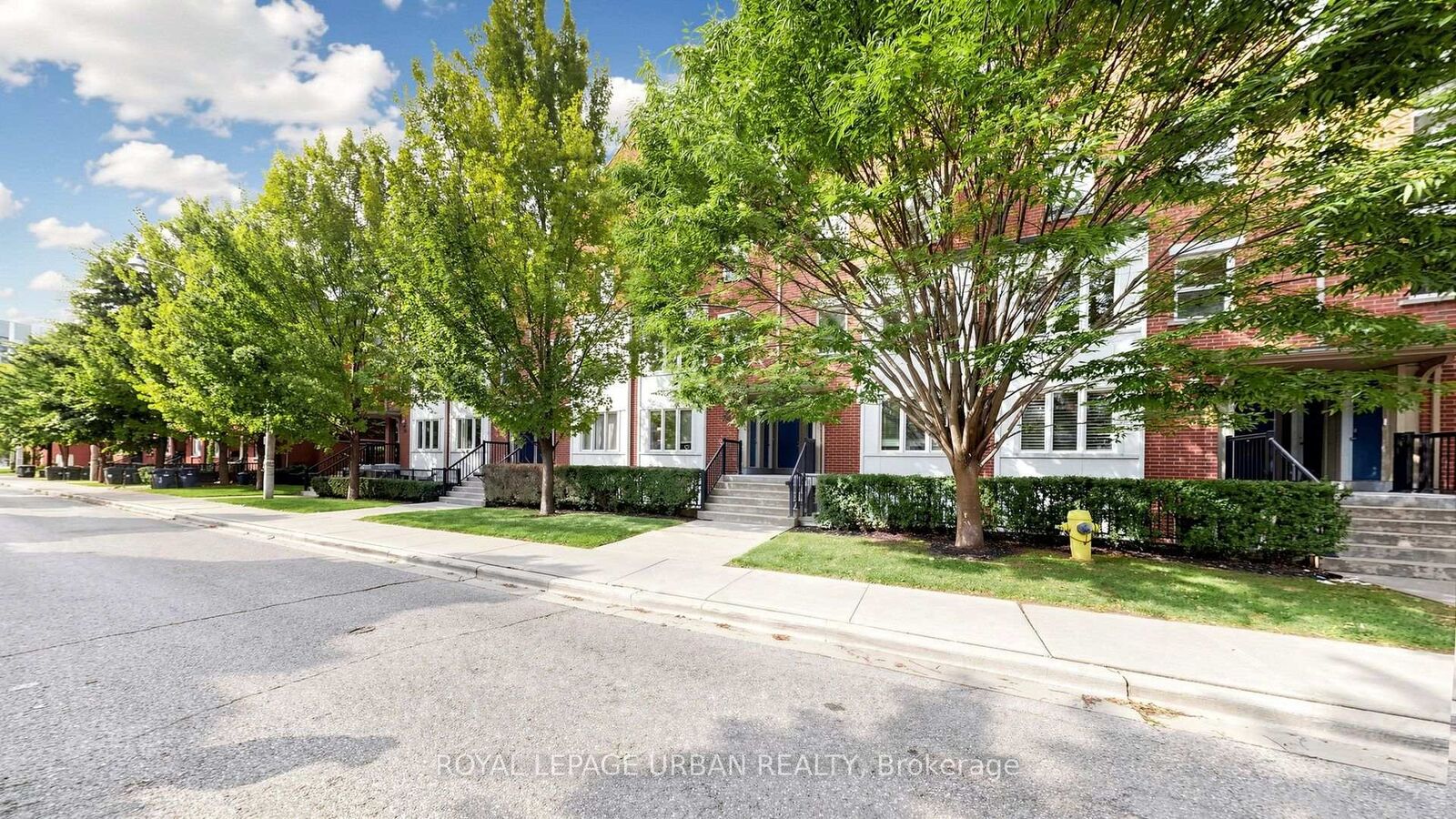 Property Photo:  76 Munro Street 2  ON M4M 2S9 