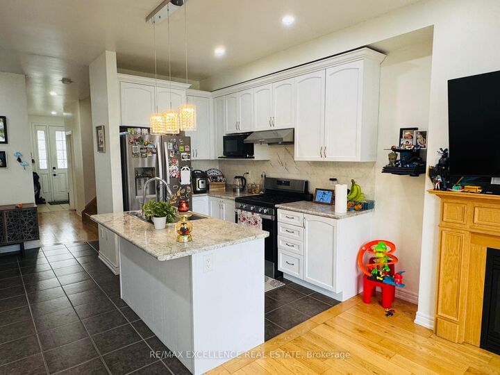 Property Photo:  37 Dufay Road  ON L7A 4A2 