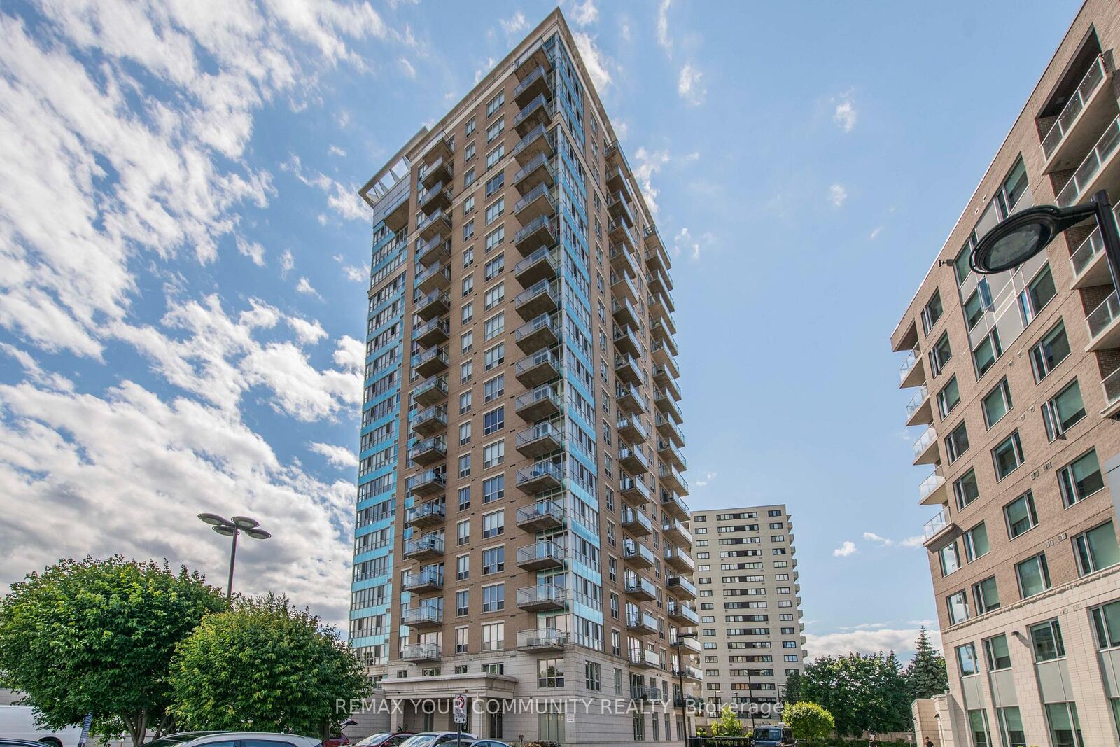 Property Photo:  70 Landry Street 802  ON K1L 0A8 