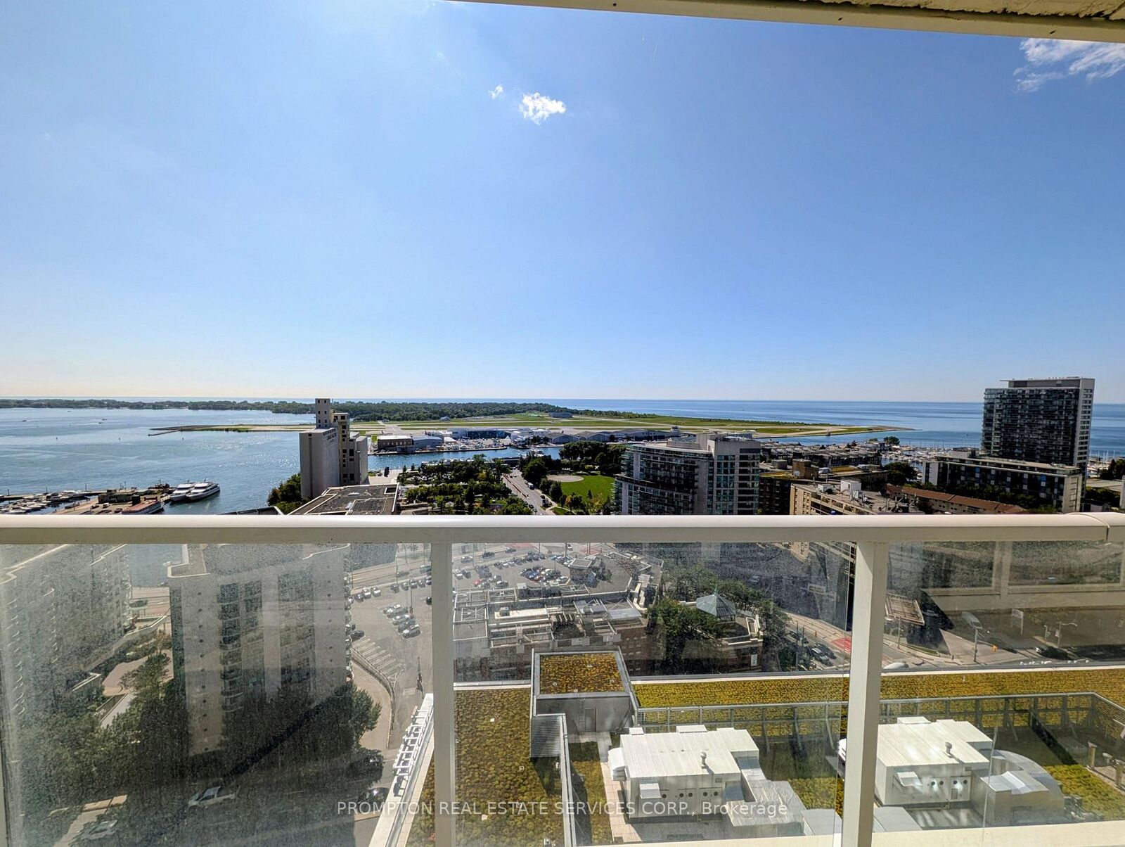 Property Photo:  17 Bathurst Street 2616  ON M5V 0N1 