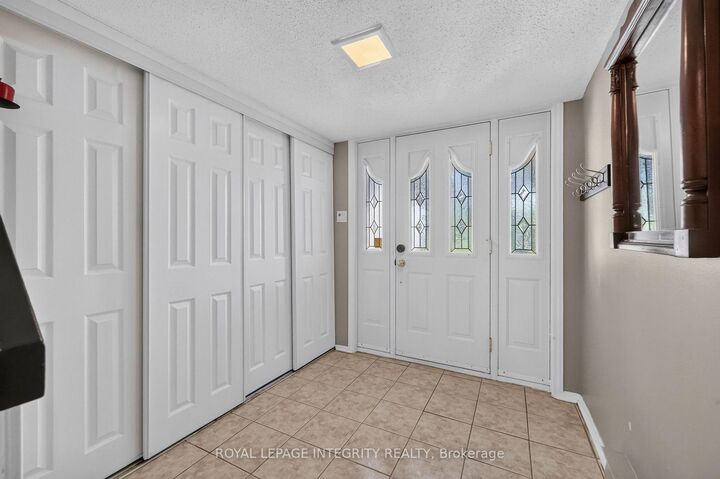 Property Photo:  6875 Du Bois Avenue  ON K1C 5K5 