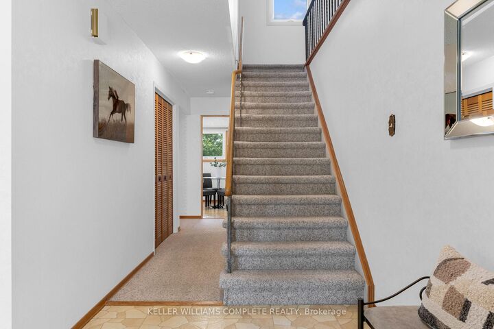 Property Photo:  2134 Cartier Crescent  ON L7P 2Z5 
