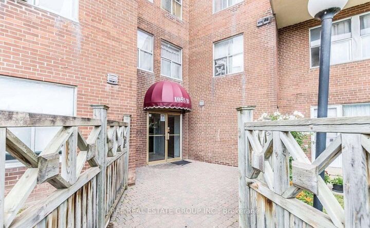 Property Photo:  1055B Forestwood Drive 126  ON L5C 2T8 