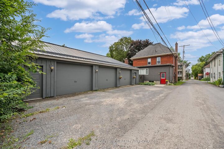 Property Photo: 145 Charles Street N ON K7G 1T9