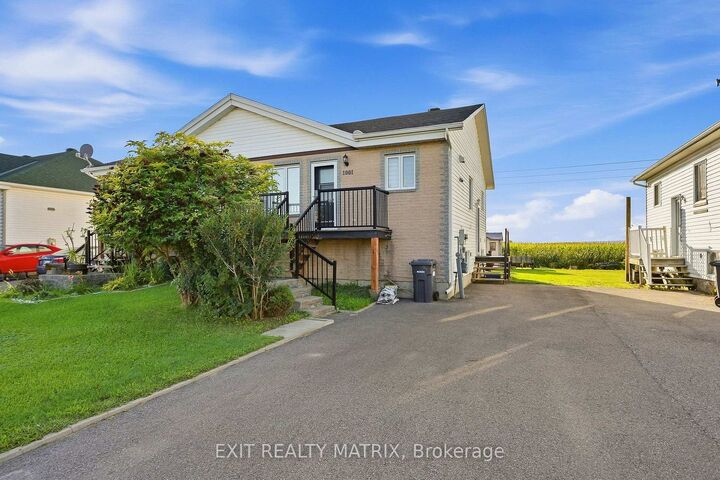 Property Photo: 1001 Jacynthe Street ON K6A 3W4