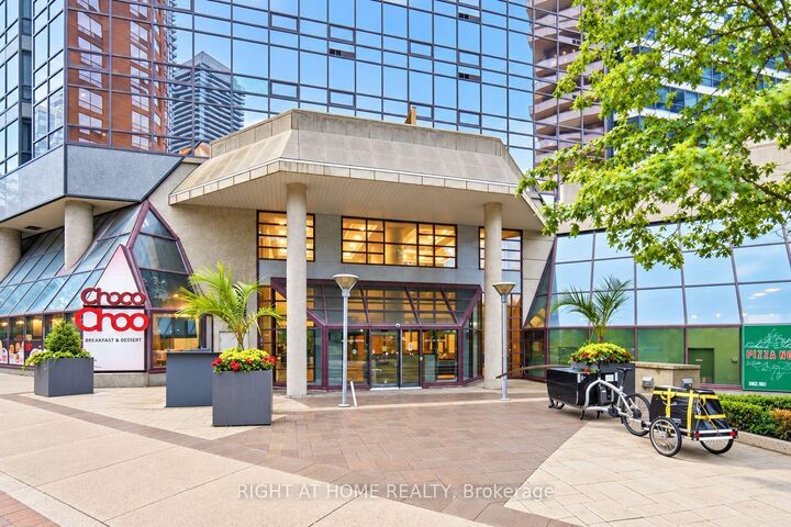 Property Photo:  1001 Bay Street 402  ON M5S 3A6 