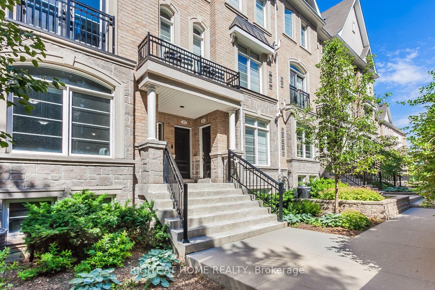 Property Photo:  39 Drewry Avenue 22  ON M2M 0B4 