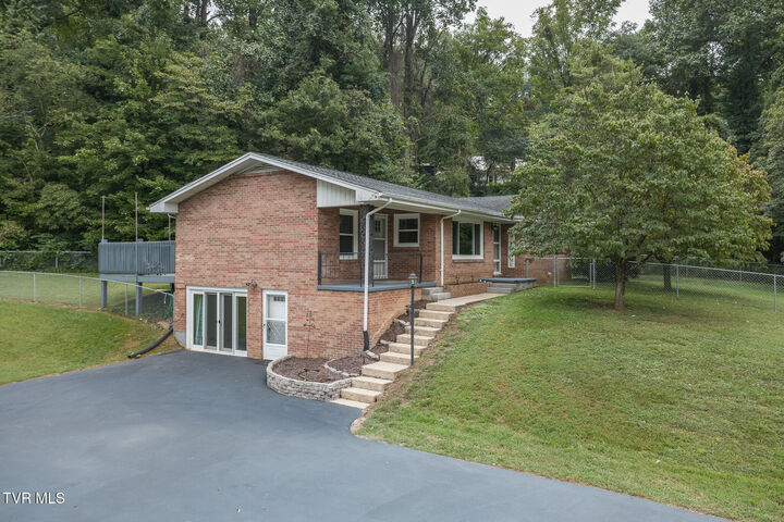Property Photo:  521 Nunley Drive  TN 37604 