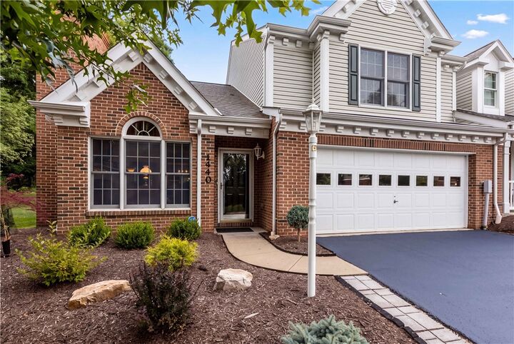 Property Photo:  1440 Willowbrook Rd  PA 15301 