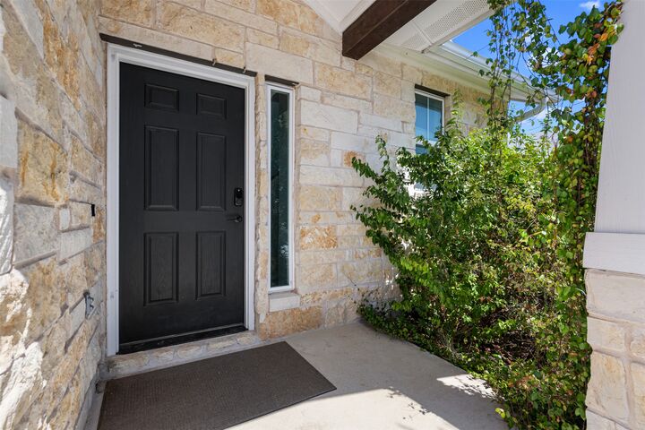 Property Photo:  104 Cates Cove  TX 78621 