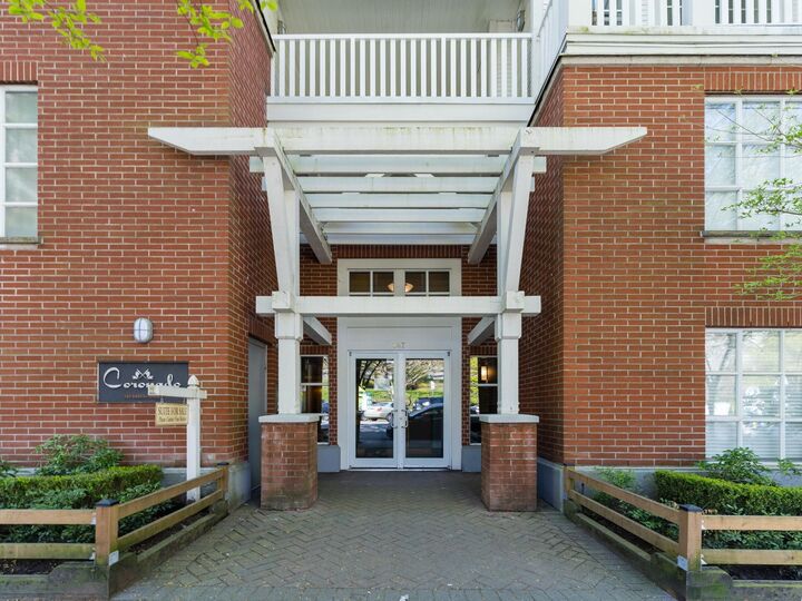 Property Photo:  147 E 1st Street 319  BC V7L 1B2 