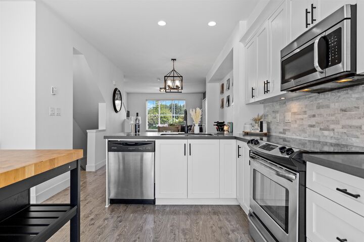 Property Photo:  16228 16 Avenue 36  BC V4A 1S7 