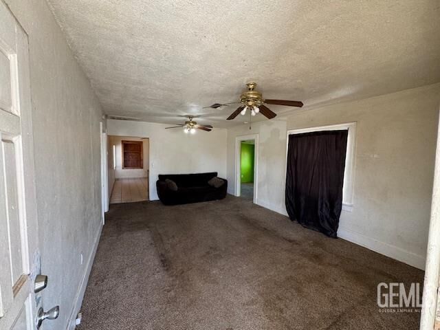 Property Photo: 202 Moneta Avenue CA 93308