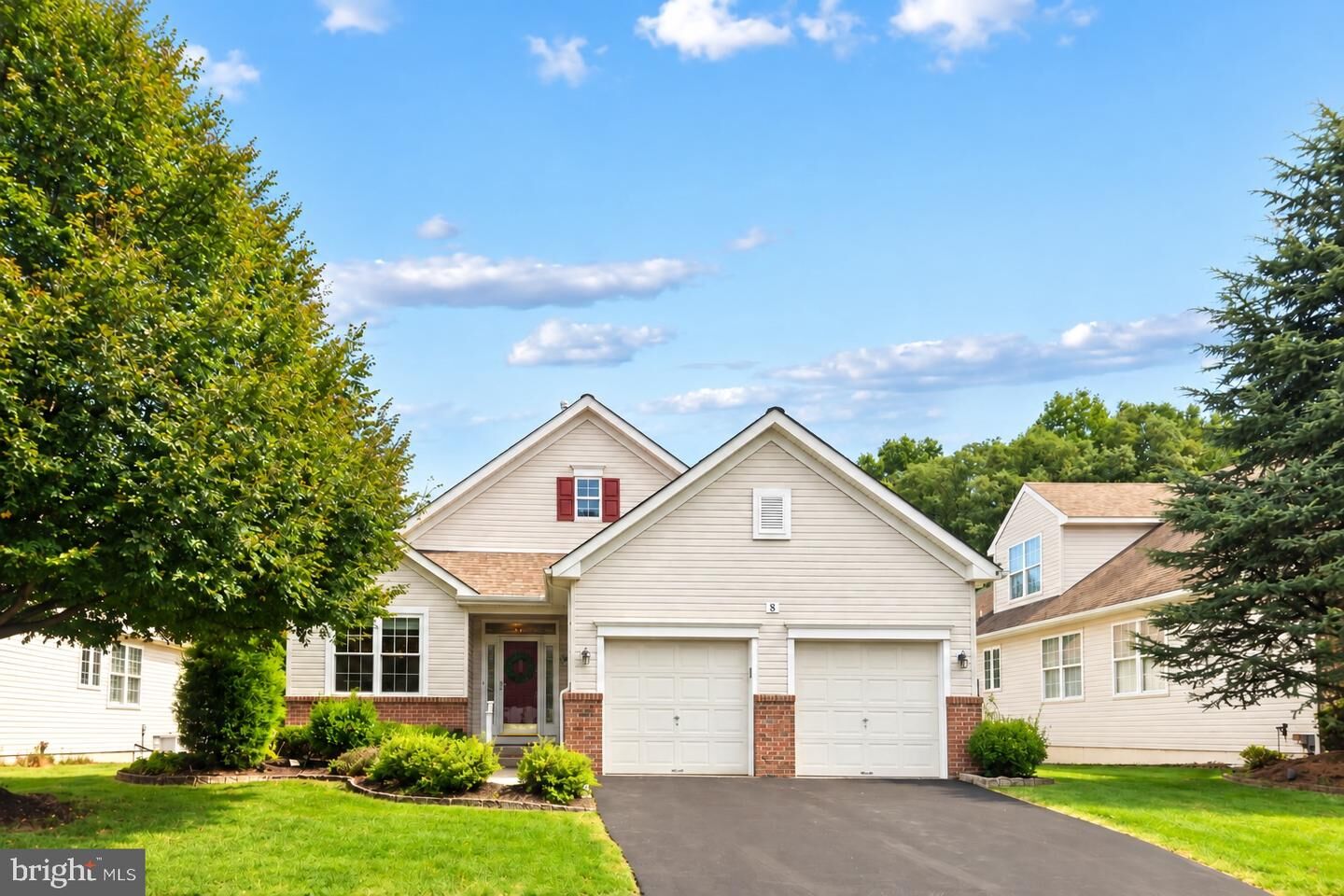 Property Photo:  8 Zinnia Way  PA 19047 