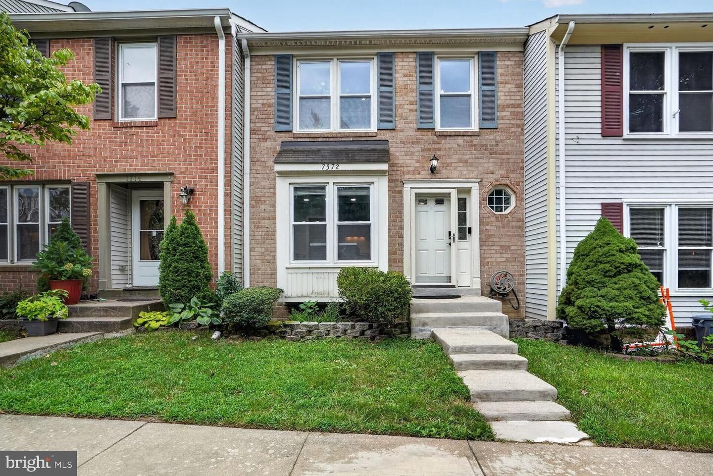 Property Photo: 7372 Stream Way VA 22152