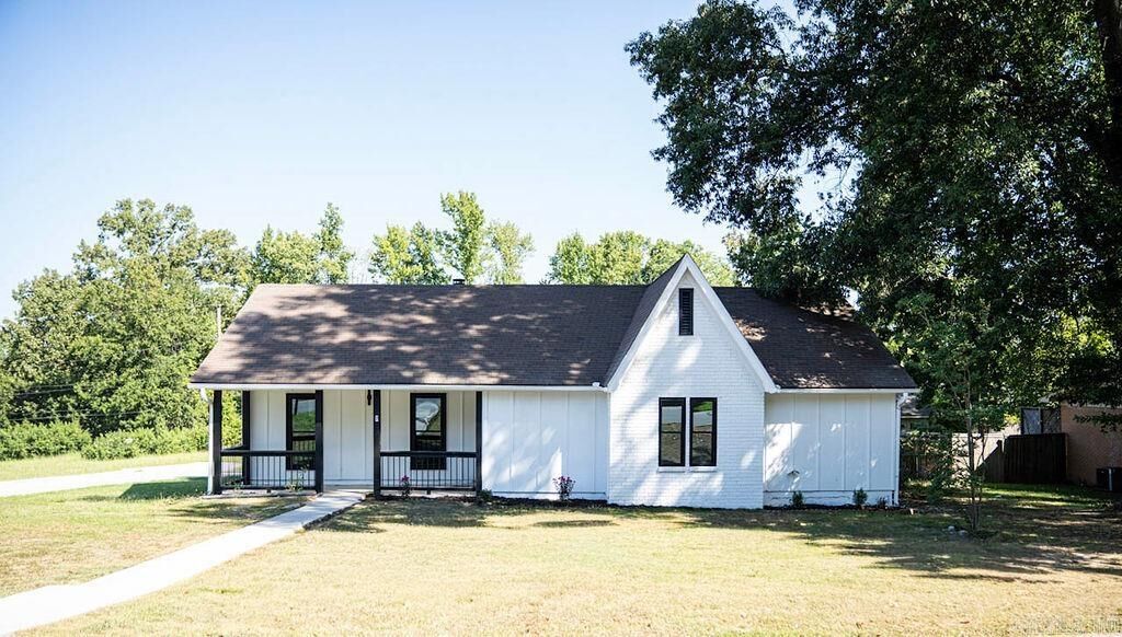 Property Photo:  7 Neal Street  AR 72022 