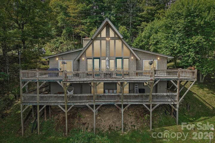Property Photo: 459 Lookout Drive NC 28754