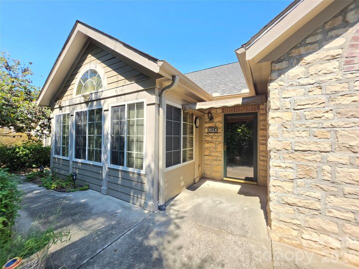 Property Photo:  812 Wynnshire Drive B  NC 28601 