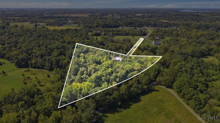 Property Photo: 210 Blue Jay Way OH 45177