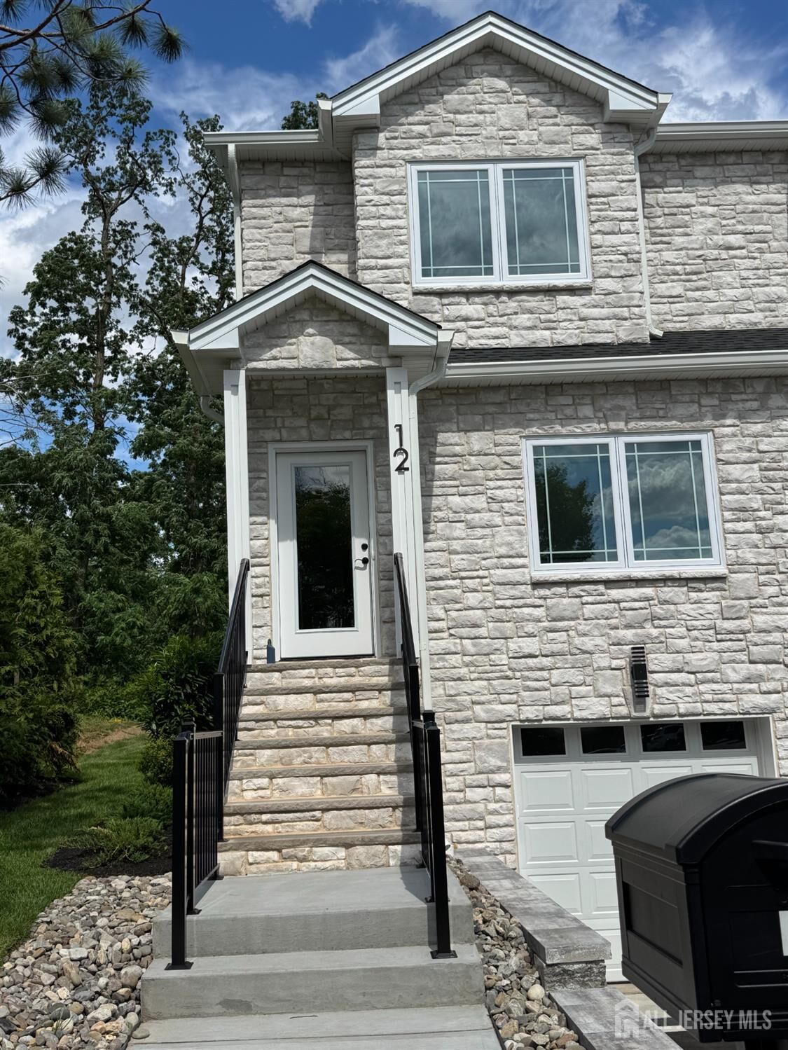 Property Photo:  14 Moyse Place  NJ 08820 