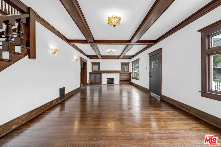 Property Photo: 1804 Roosevelt Ave CA 90006