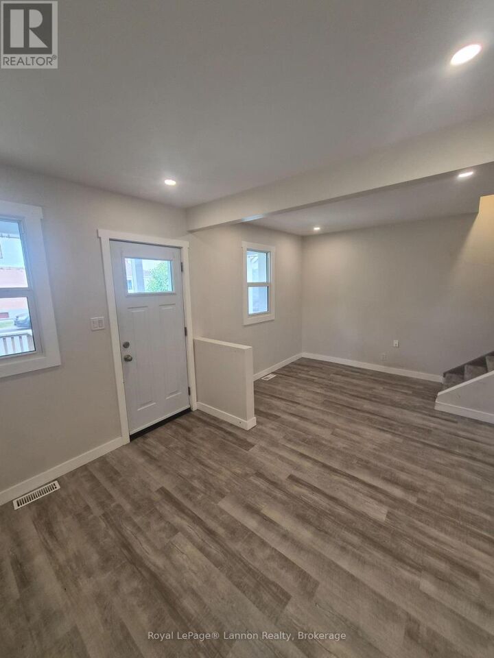Property Photo:  500 Wiley Street  ON P7C 3N3 