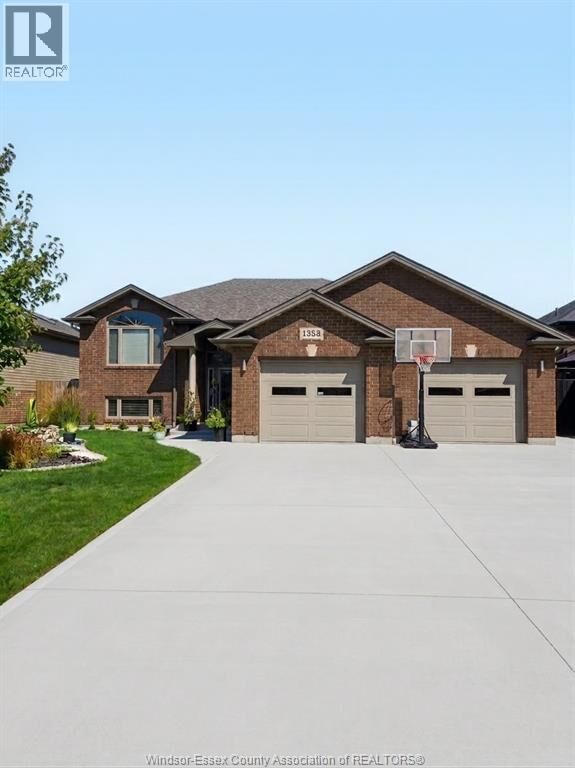 Property Photo:  1358 Colonial Crossing  ON N8L 0S8 
