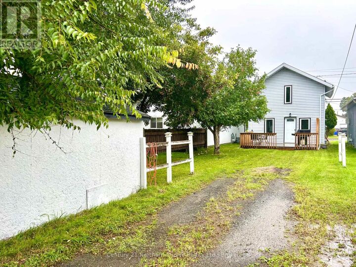 Property Photo:  412 Third Street West  ON P9A 3A9 