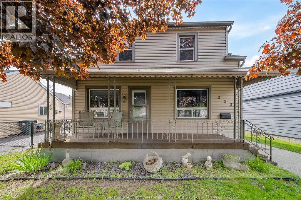 Property Photo:  623 Edinborough  ON N8X 3C8 