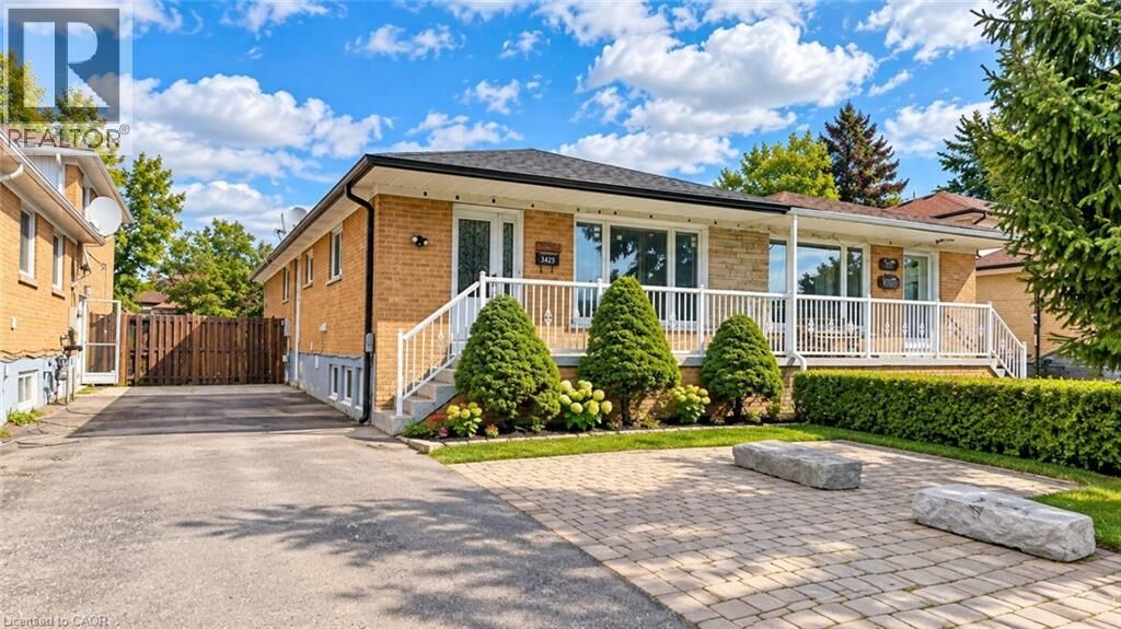 Property Photo:  3425 Laddie Crescent Upper  ON L4T 1N2 