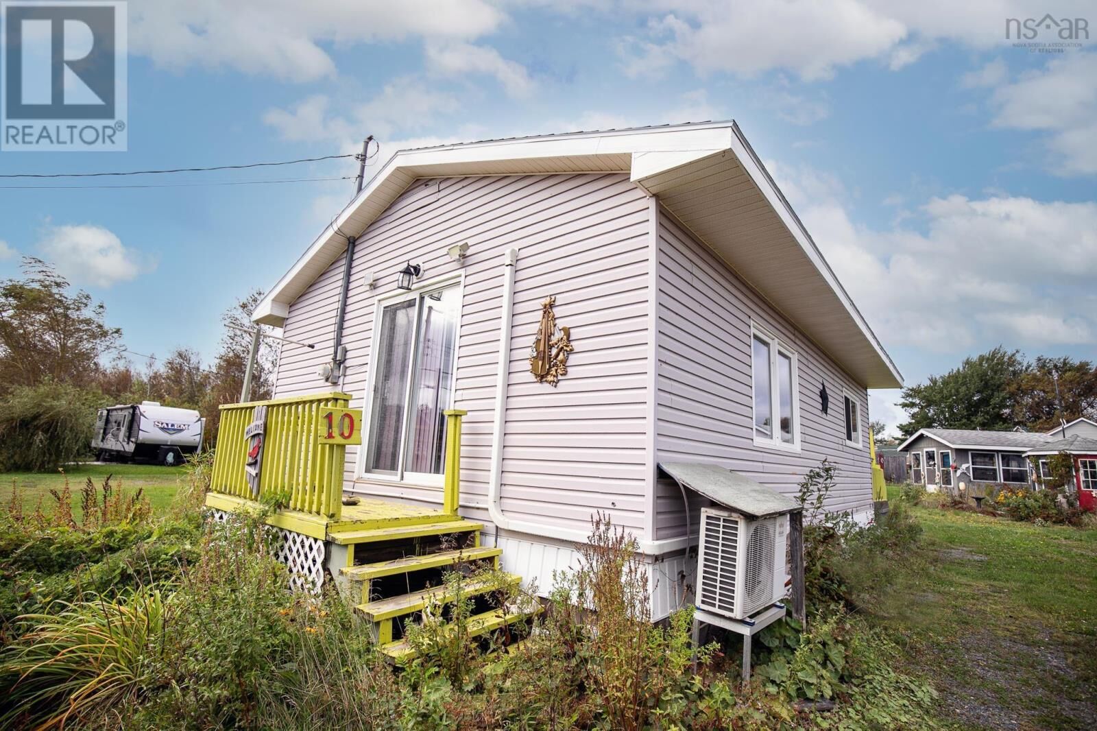 Property Photo: 10 Hollis Lane NS B0K 1K0