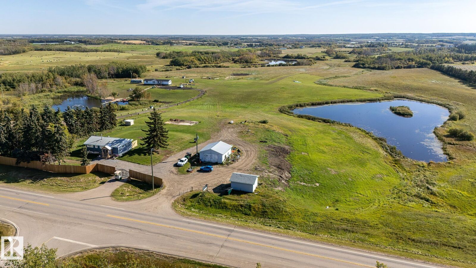 Property Photo: 53273 Rge Road 215 AB T8E 2B4