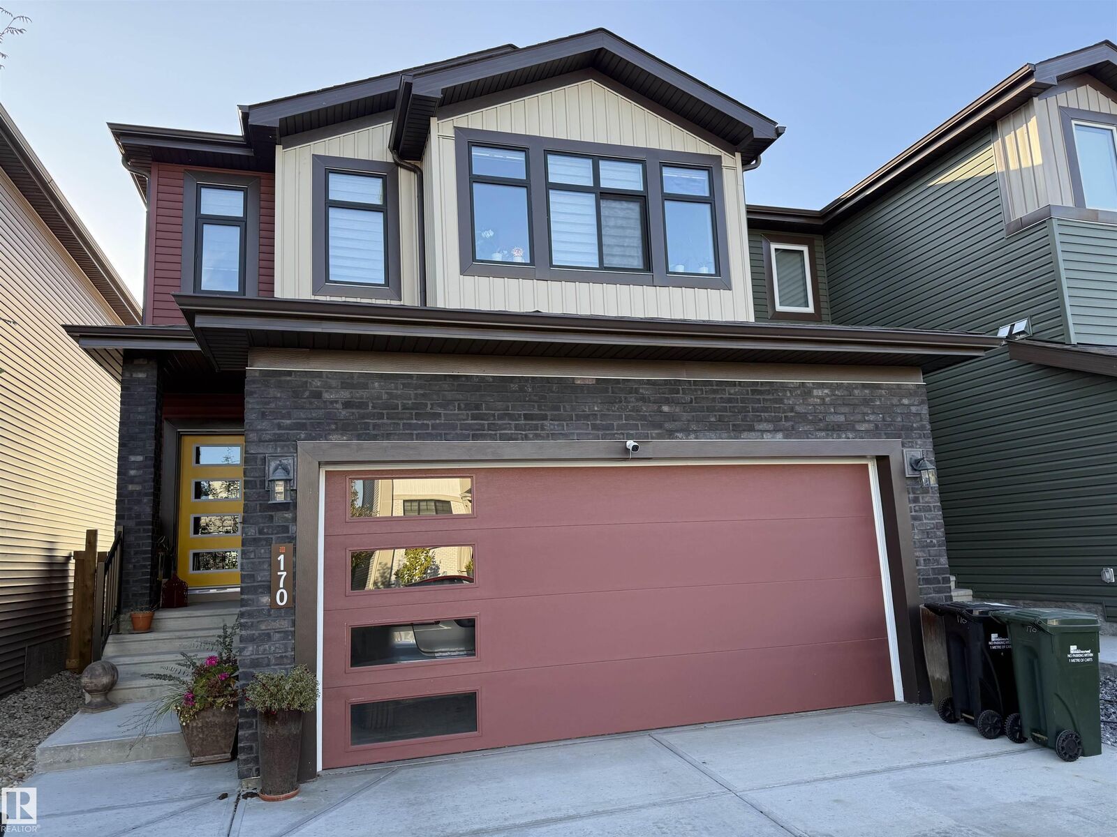 Property Photo:  170 Canter Wynd  AB T8A 4V2 